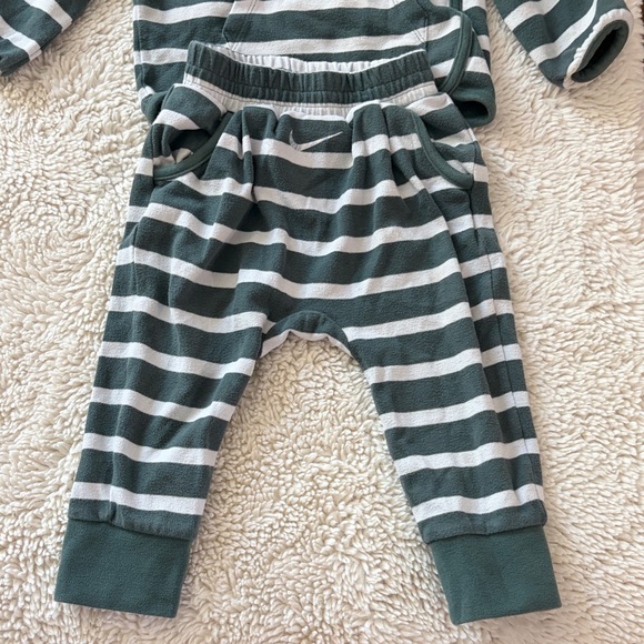 Nike Striped Hooded Baby Outfit - Picture 3 of 6